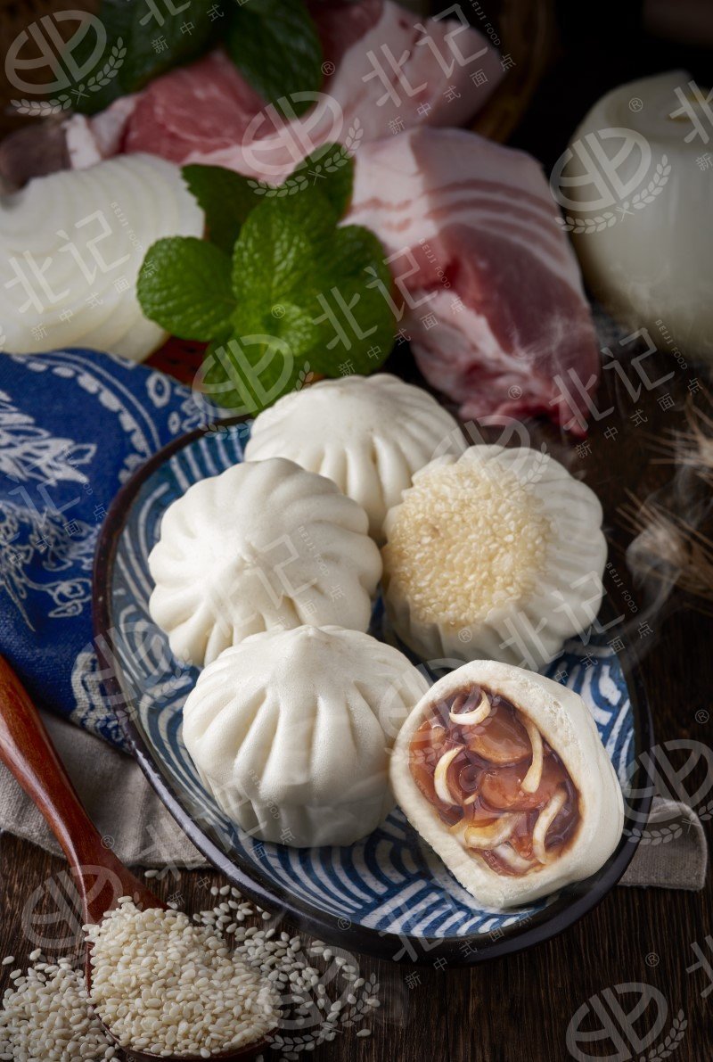 BBQ Pork Buns with Sauce